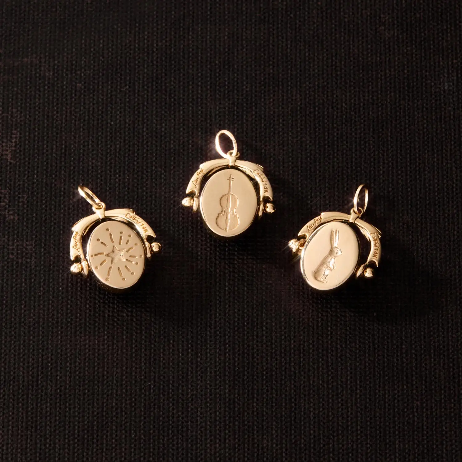 Laufey x Catbird - Aurora Skies Gold Wax Seal Charm