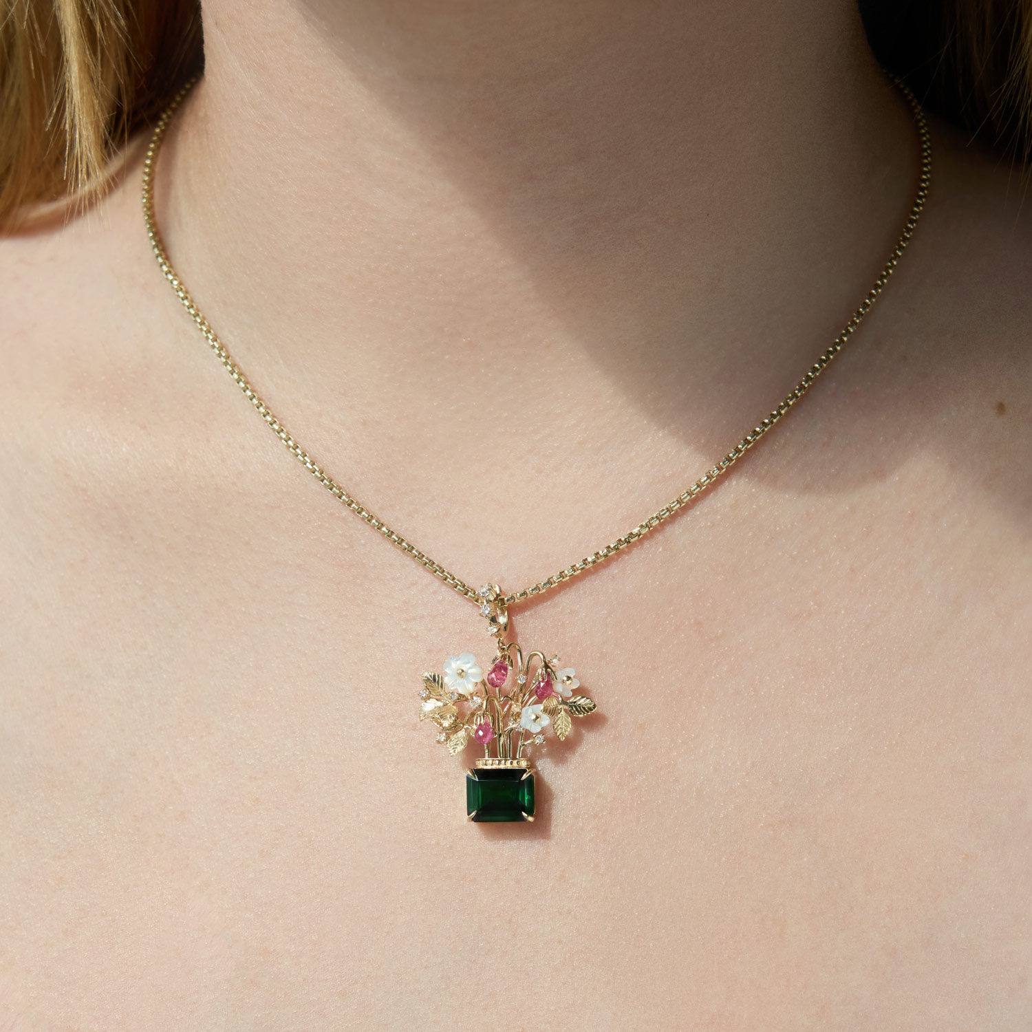 Catbird x Vito&rsquo;s Gems - Ludwig&rsquo;s Strawberry Flower Vase Pendant