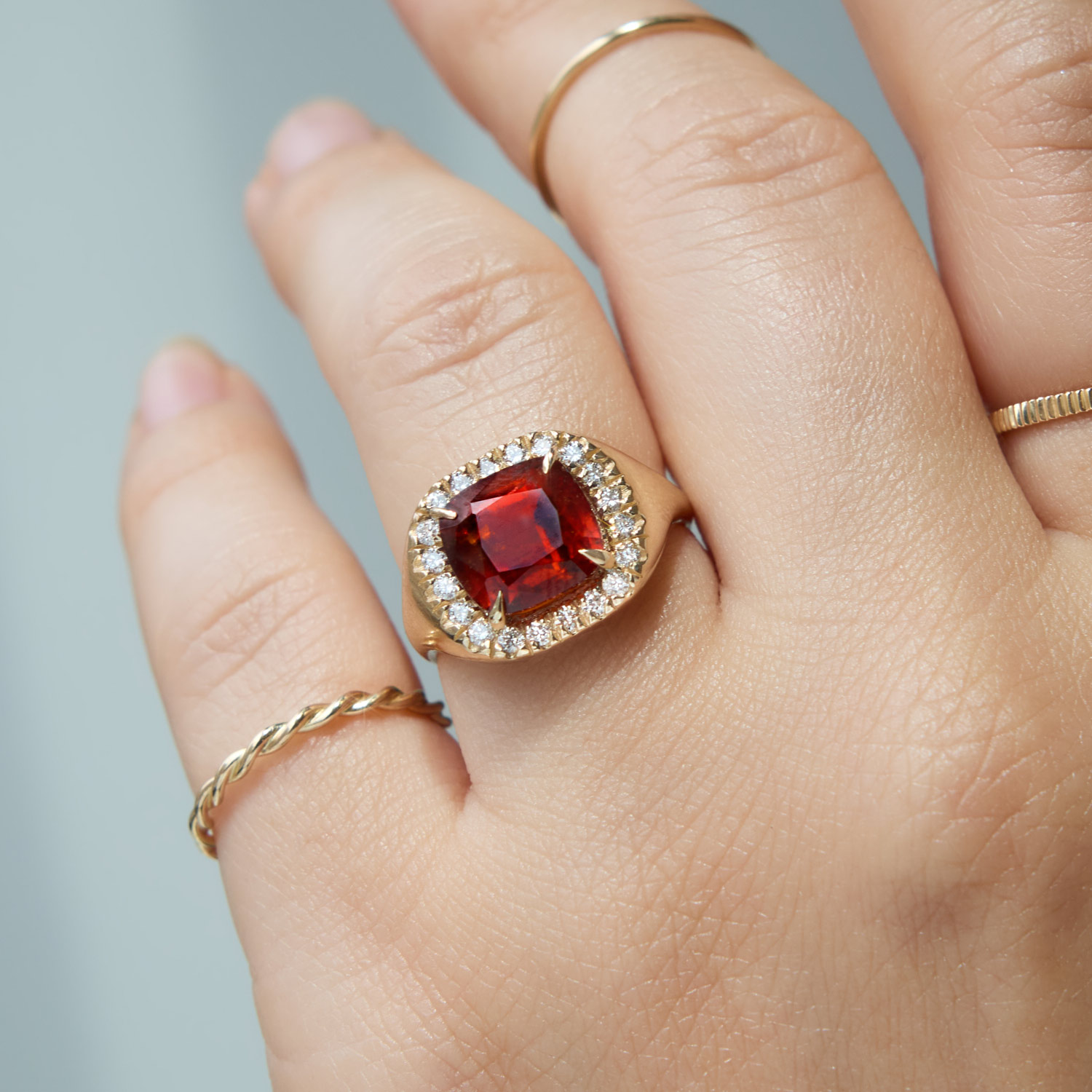 Catbird x Vito&rsquo;s Gems - Vera Garnet & Diamond Signet Ring