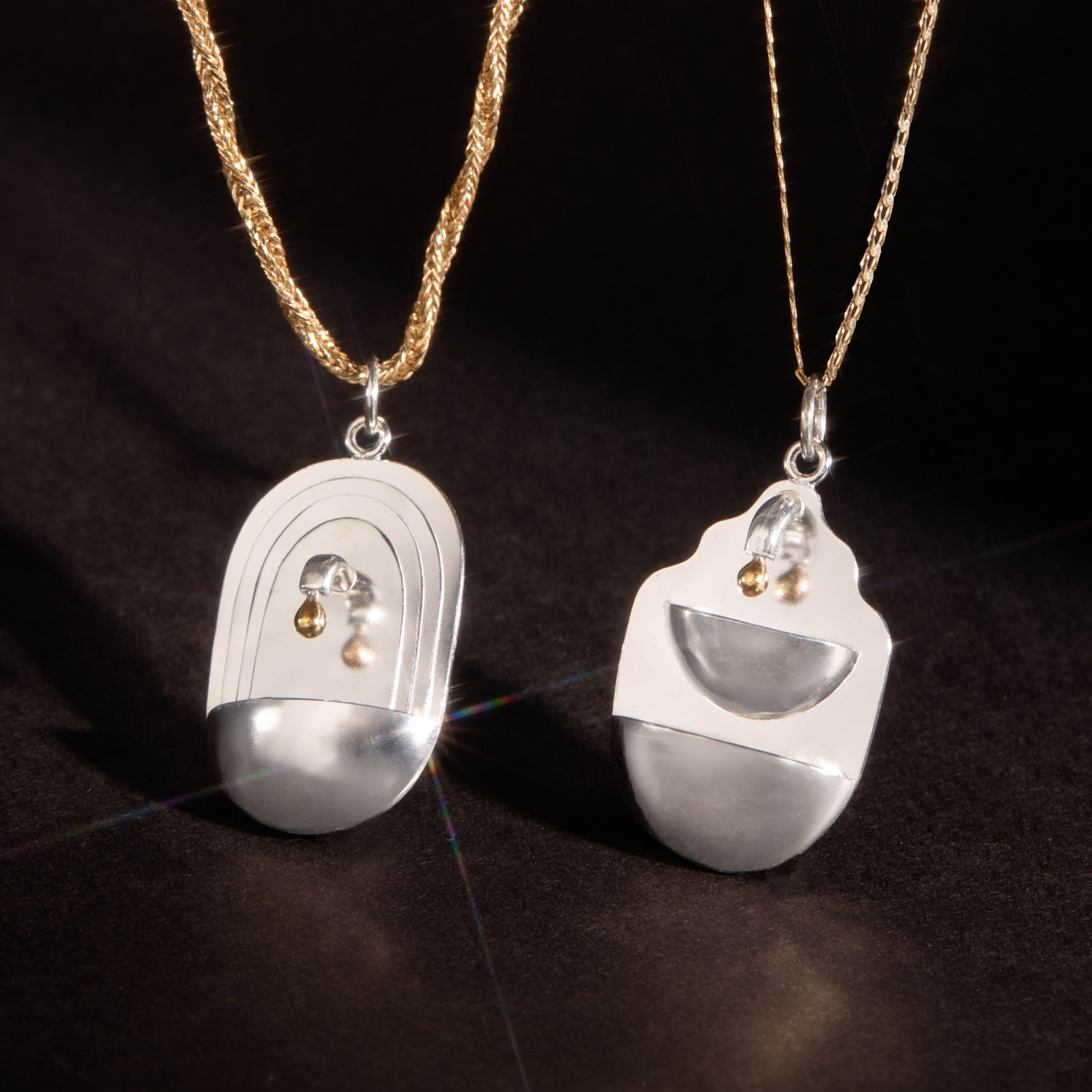Palm Sunday - Double Well Fontanella Pendant